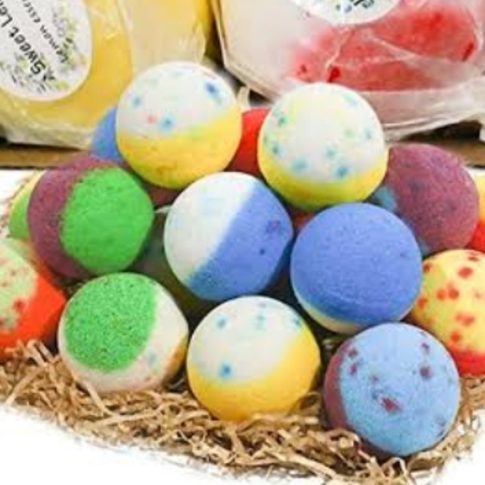 NWT Naga Living Set of 4 Bath Bombs - Picture 1 of 6
